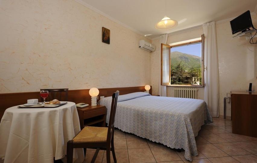 Hotel Europa Norcia Habitación foto
